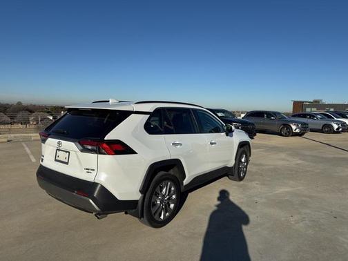 2023 Toyota RAV4 Limited