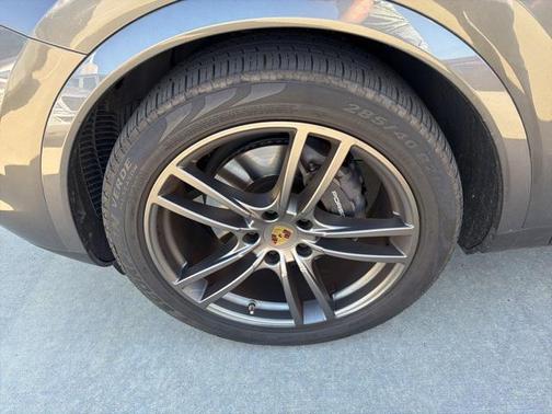 2020 Porsche Cayenne Cayenne E-Hybrid