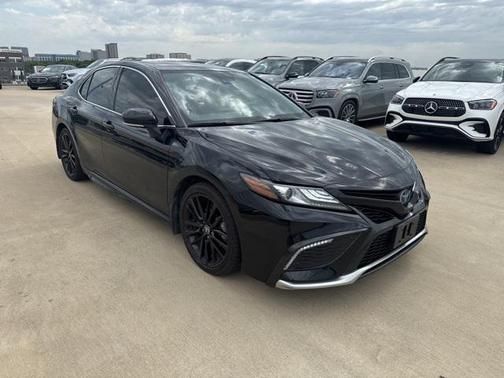 2024 Toyota Camry Hybrid SE