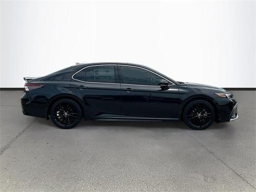 2024 Toyota Camry Hybrid SE