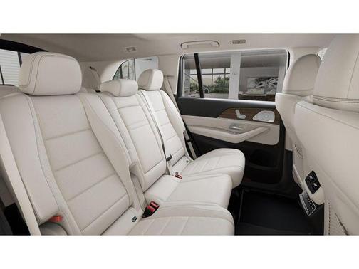 Polar White 2026 Mercedes-Benz GLS 450 4MATIC