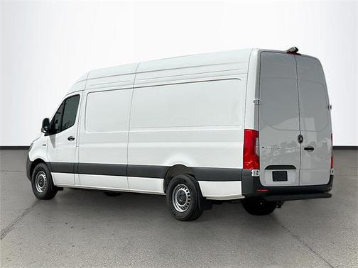 2024 Mercedes-Benz eSprinter 2500 Cargo 170 WB