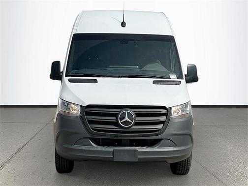 2024 Mercedes-Benz eSprinter 2500 Cargo 170 WB