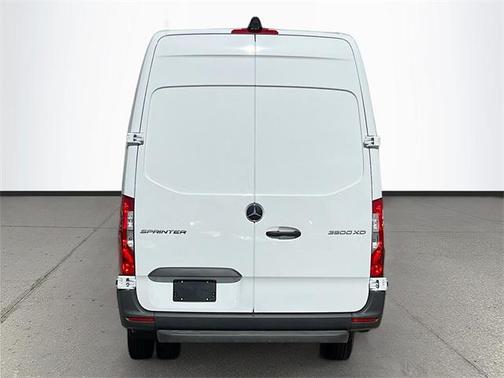 2025 Mercedes-Benz Sprinter 3500 Cargo 170 WB