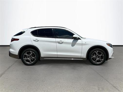 2022 Alfa Romeo Stelvio Ti