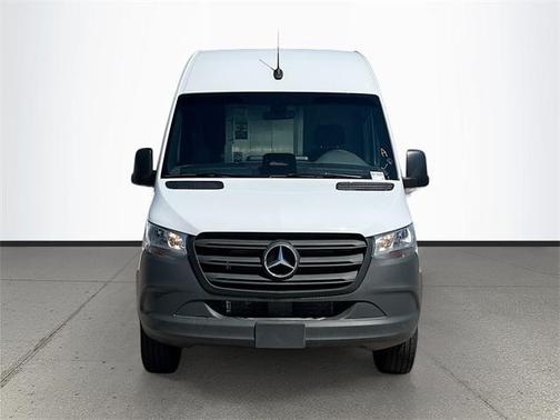 2025 Mercedes-Benz Sprinter 2500 Standard Roof