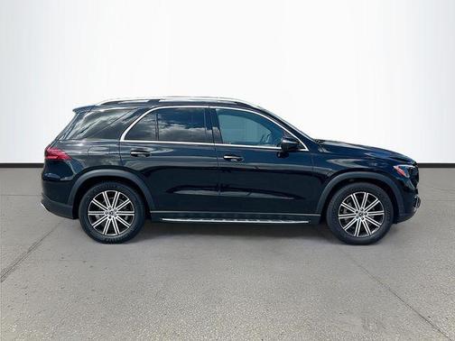 Obsidian Black Metallic 2026 Mercedes-Benz GLE 350 4MATIC