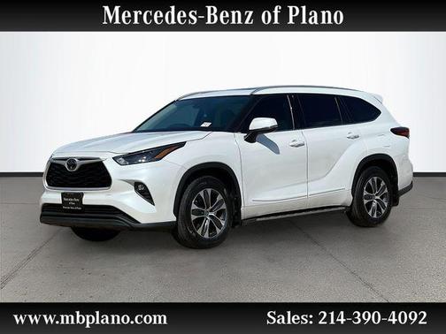 Wind Chill Pearl 2022 Toyota Highlander XLE