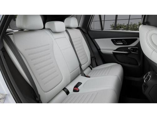 Polar White 2026 Mercedes-Benz GLC 300 Base