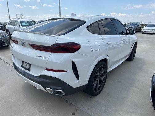 2023 BMW X6 xDrive40i