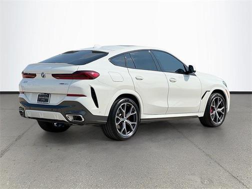 2023 BMW X6 xDrive40i