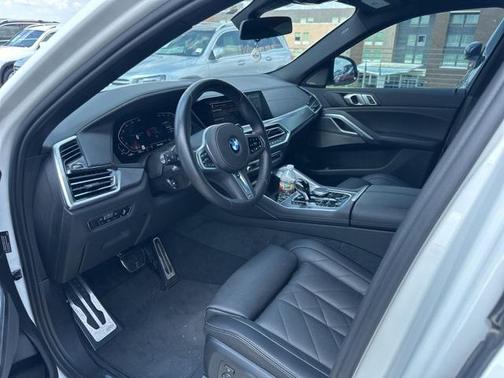 2023 BMW X6 xDrive40i
