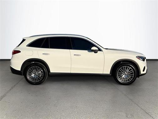 2026 Mercedes-Benz GLC 300 Base