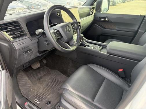 2024 Lexus GX 550 Luxury