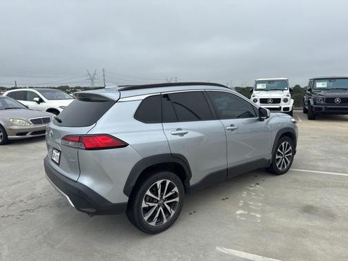 2022 Toyota Corolla Cross XLE