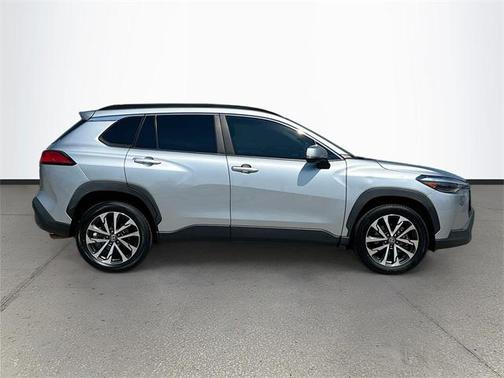 2022 Toyota Corolla Cross XLE