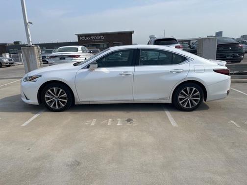 2020 Lexus ES 300h Base