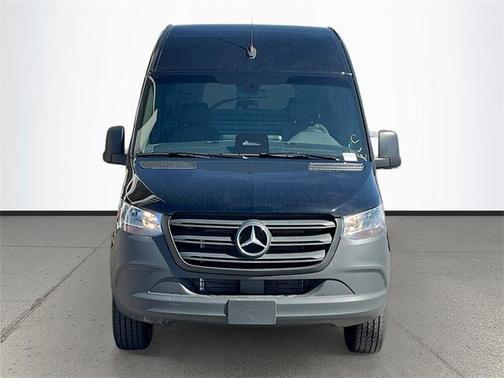 2025 Mercedes-Benz Sprinter 2500 Cargo 144 WB