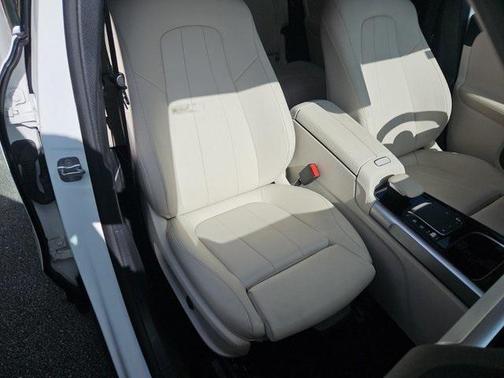 2023 Mercedes-Benz EQB 250 Base