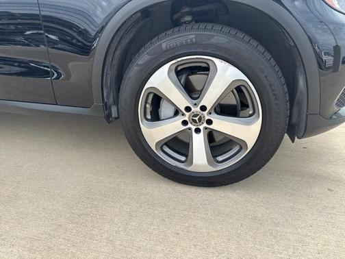 2018 Mercedes-Benz GLC 300 Base