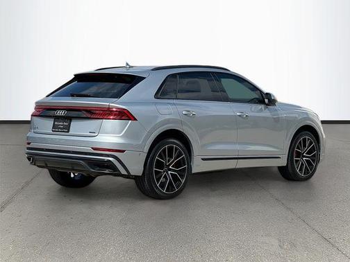Satellite Silver Metallic 2023 Audi Q8 55 Premium Plus