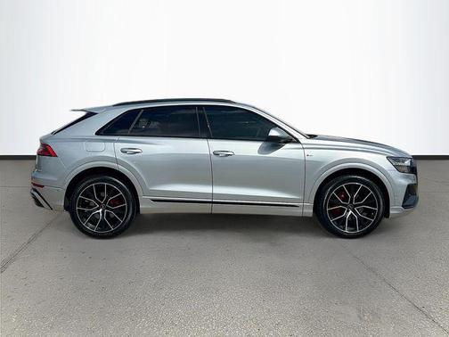 Satellite Silver Metallic 2023 Audi Q8 55 Premium Plus