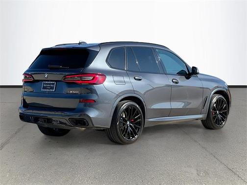 2021 BMW X5 M50i