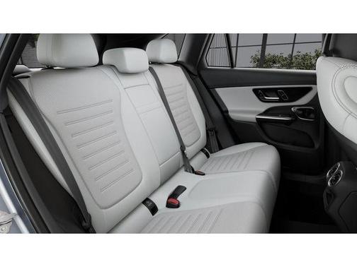 Cirrus Silver Metallic 2026 Mercedes-Benz GLC 300 4MATIC