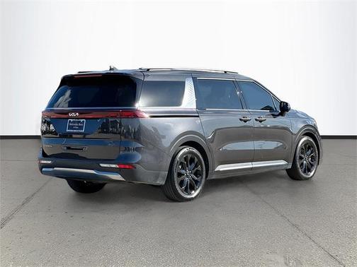 2024 Kia Carnival SX