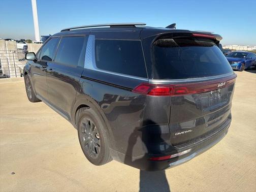 2024 Kia Carnival SX