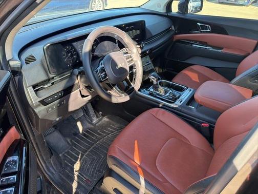 2024 Kia Carnival SX