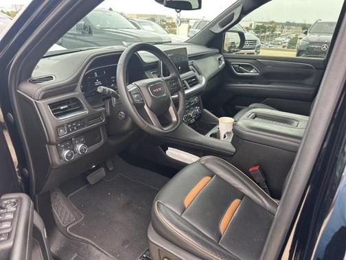 2023 GMC Yukon XL 4WD AT4