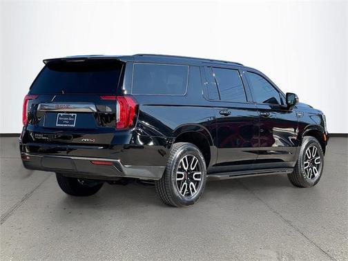 2023 GMC Yukon XL 4WD AT4