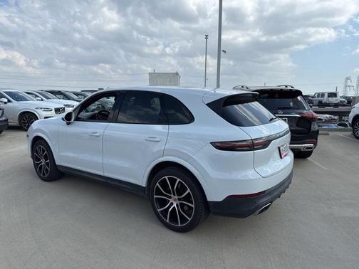 2021 Porsche Cayenne Base