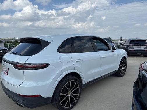 2021 Porsche Cayenne Base