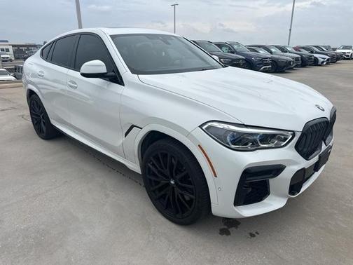 2022 BMW X6 M50i