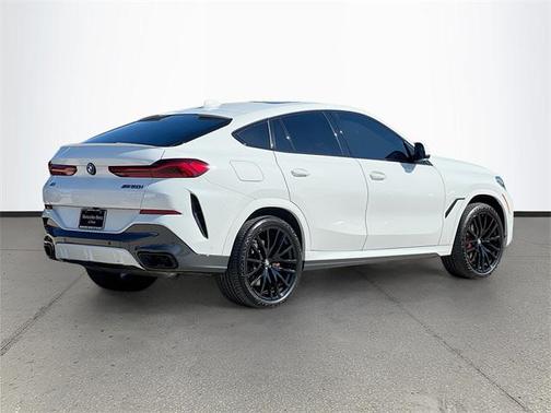 2022 BMW X6 M50i