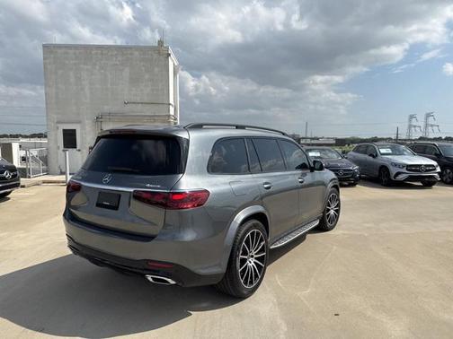 2025 Mercedes-Benz GLS 450 4MATIC