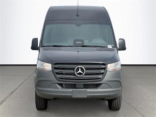 2025 Mercedes-Benz Sprinter 2500 Standard Roof