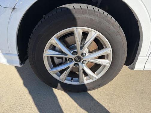 2024 Audi Q3 Premium 45 TFSI S line quattro Tiptronic