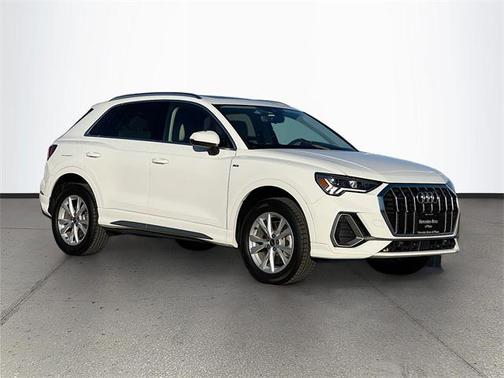 2024 Audi Q3 Premium 45 TFSI S line quattro Tiptronic
