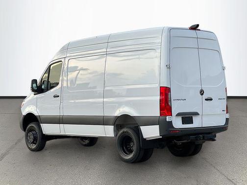 Arctic White 2026 Mercedes-Benz Sprinter 3500XD Standard Roof