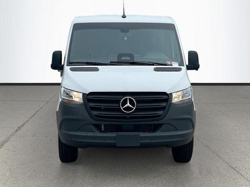 Arctic White 2026 Mercedes-Benz Sprinter 2500 Standard Roof
