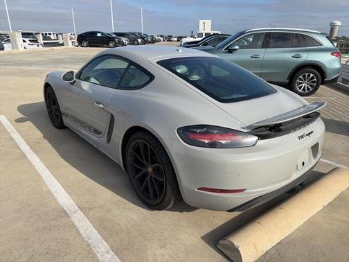 2025 Porsche 718 Cayman Style Edition