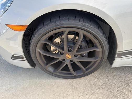 2025 Porsche 718 Cayman Style Edition