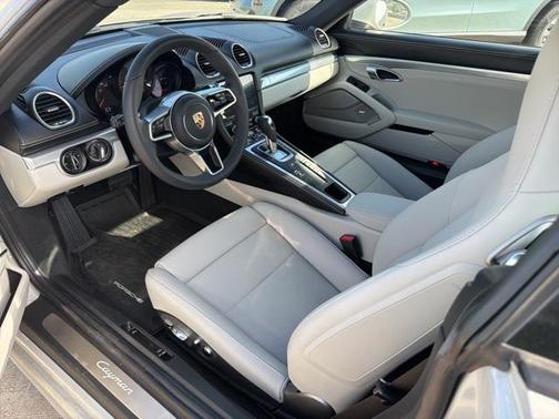 2025 Porsche 718 Cayman Style Edition