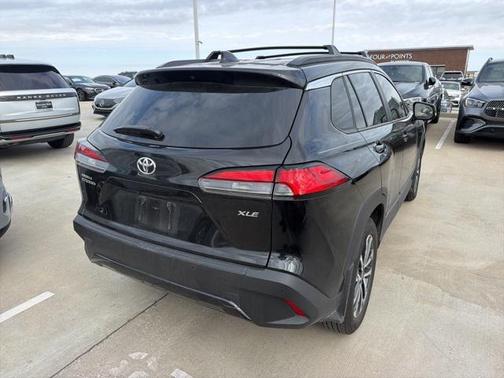 2024 Toyota Corolla Cross XLE