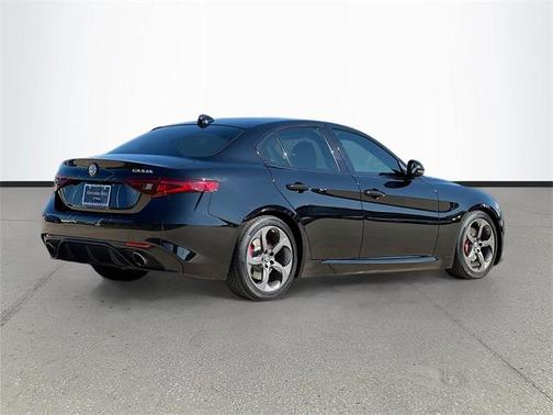 2019 Alfa Romeo Giulia Sport
