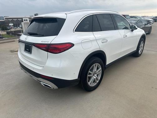 2025 Mercedes-Benz GLC 300 4MATIC