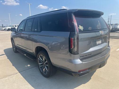 2022 Cadillac Escalade ESV Sport